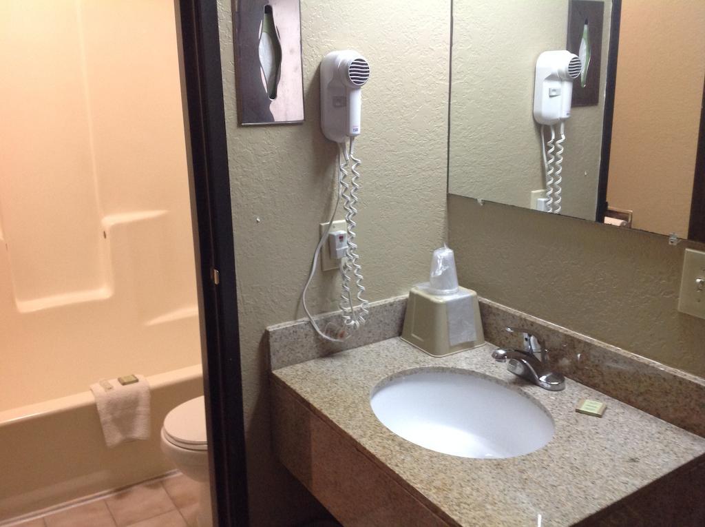 Motel Super 8 By Wyndham 2*